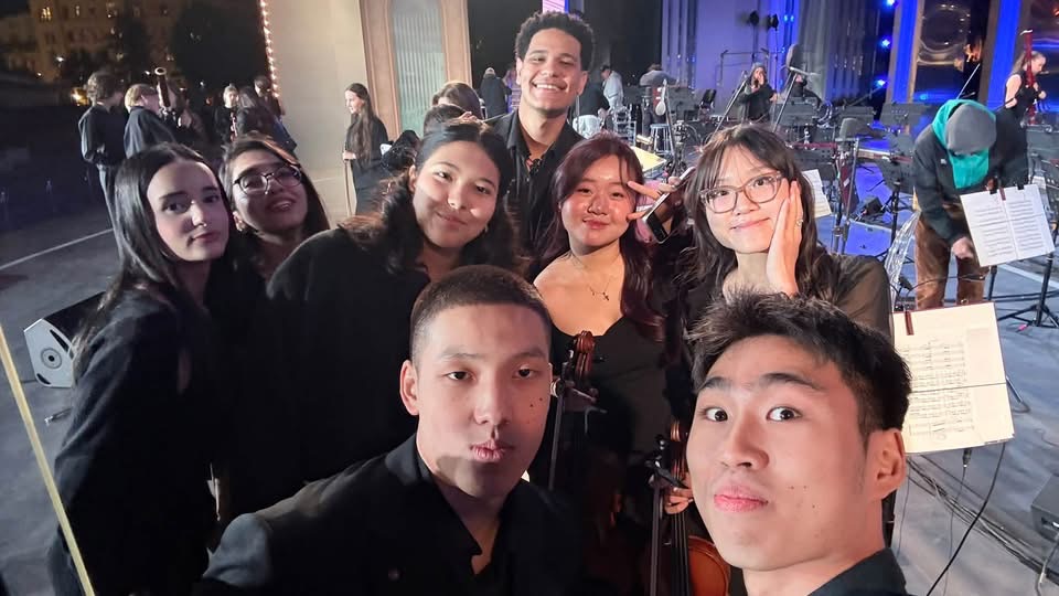 Ruby Ngọc Minh and fellow musicians during the festival